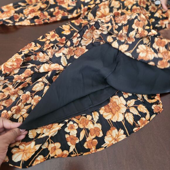 NWT Express Warm Tone Floral Crew Neck Long Sleeve Mini Shift Dress Women's Med - Picture 7 of 9